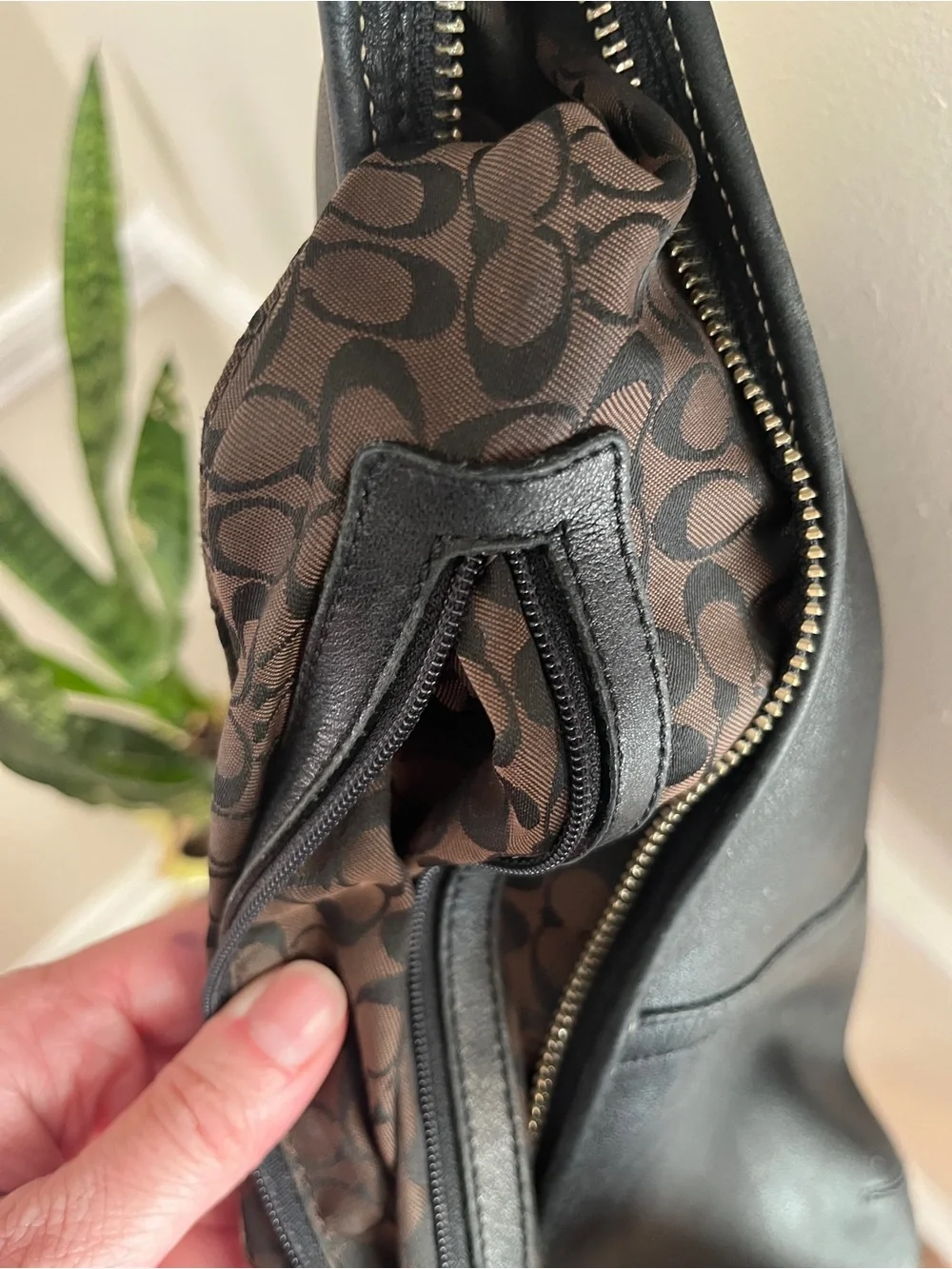 Vintage Coach Black Leather Ergo Hobo Shoulder Bag